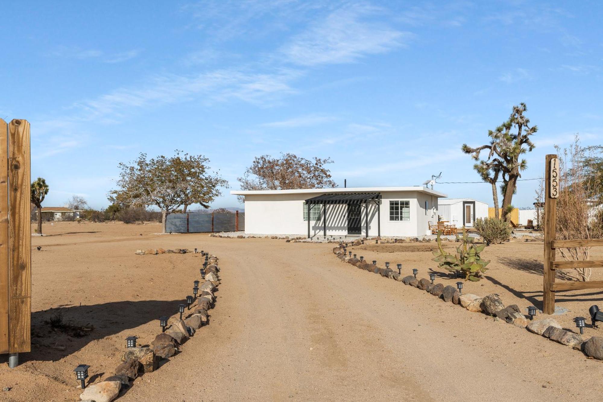 Private Jt Cabin - Ev L2 Station, Hammocks, Fire Pit, Bbq, Bocce Ball, Cornhole Yucca Valley Zewnętrze zdjęcie
